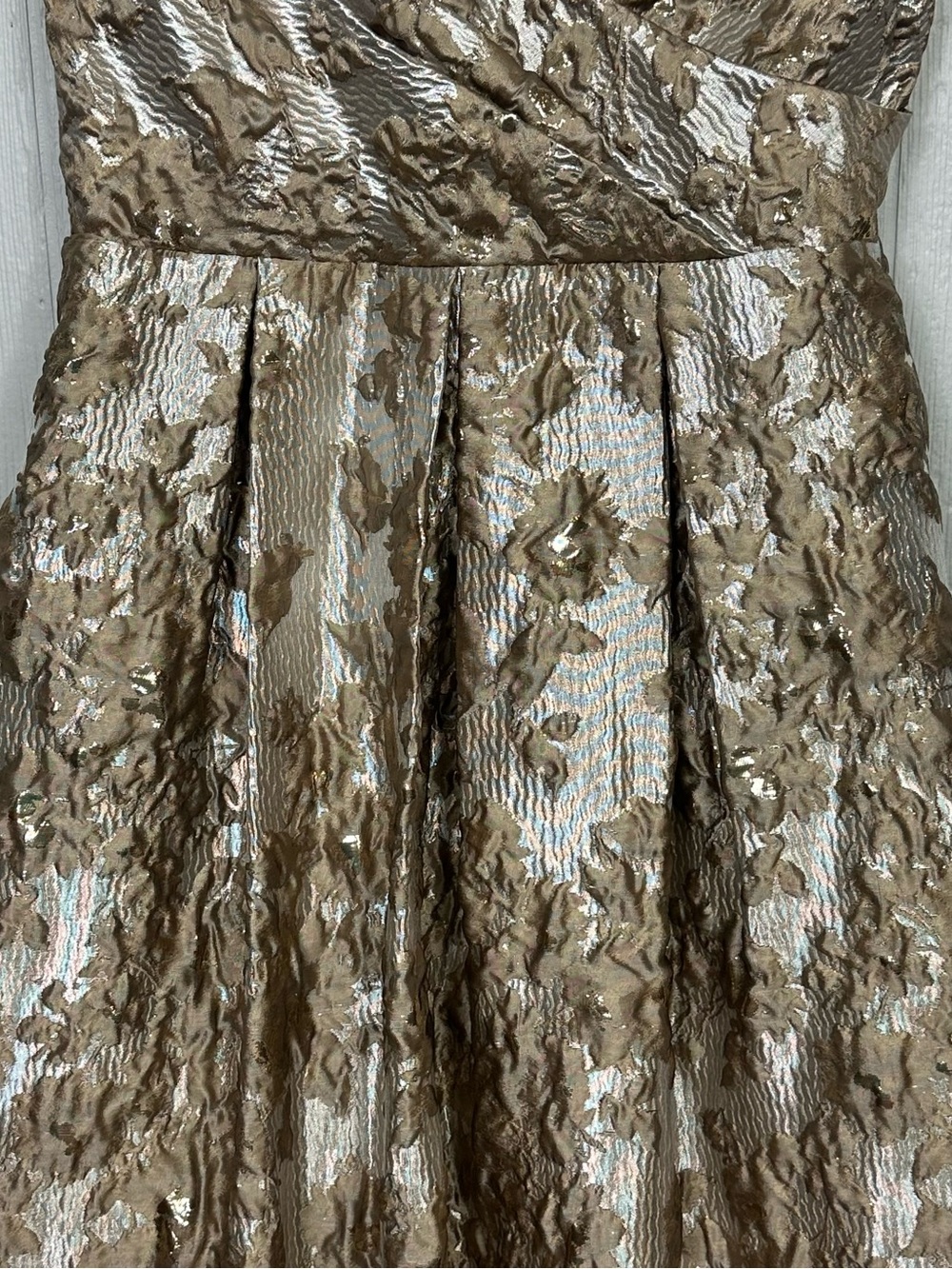 NWT Donna Karan Gold Brocade Sleeveless Wrap Ball Gown Frosted Beige 
Size 12 - Picture 5 of 16